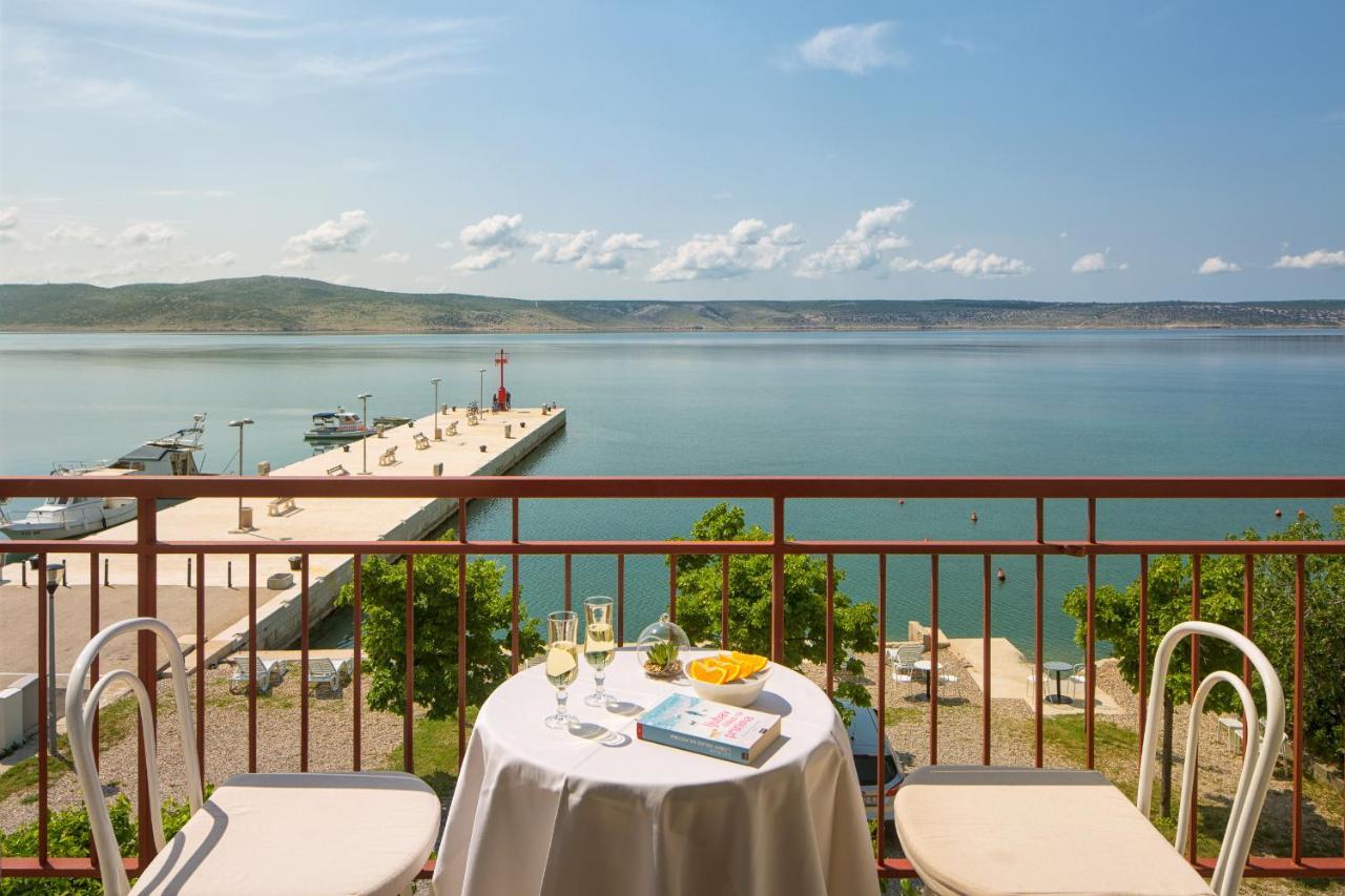 Bed and Breakfast Pansion Andelko Starigrad Paklenica Esterno foto